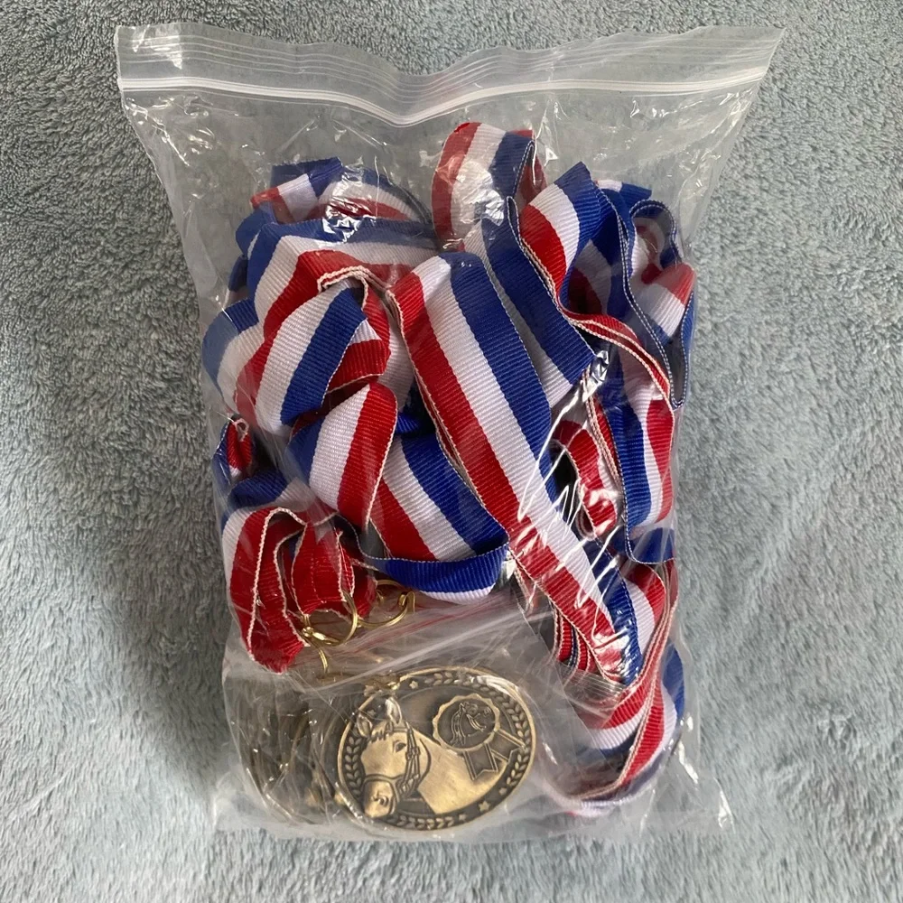 25 bulk horse medals